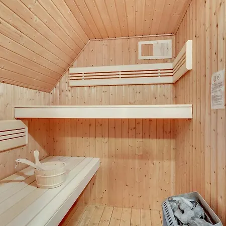Cozy In With Sauna Hotel